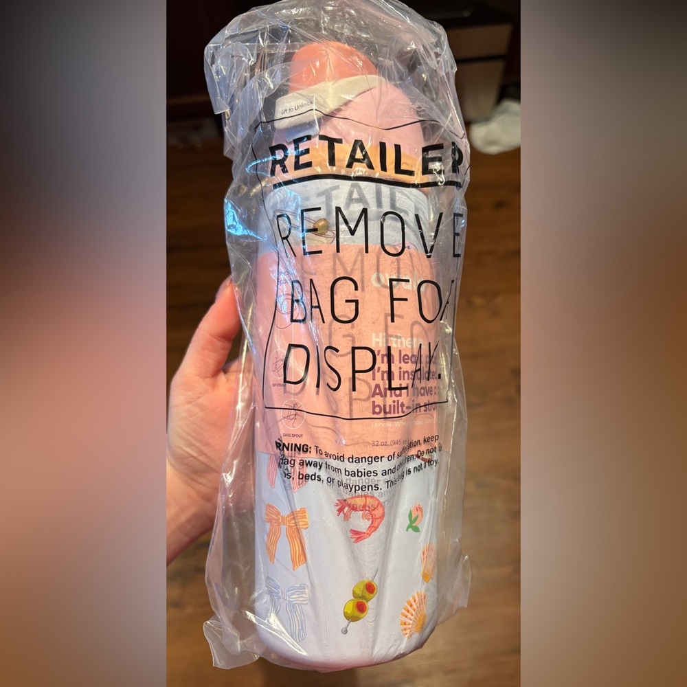 UO Exclusive 32oz picnic prep owala water bottle